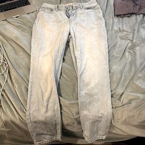 Madewell Size 27 light wash mom jean
